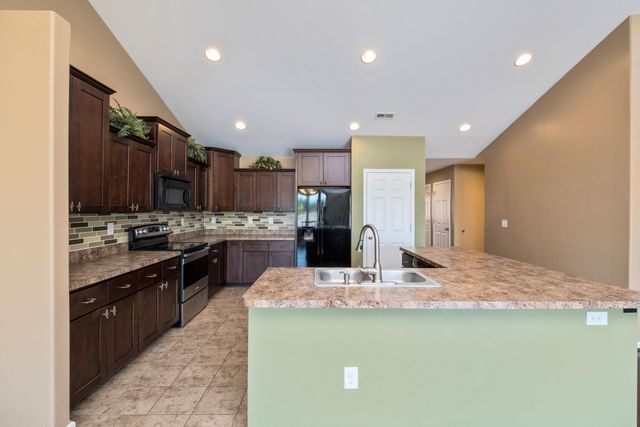 233 OVERVIEW ST, Waynesboro, VA 22980