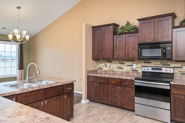 233 OVERVIEW ST, Waynesboro, VA 22980