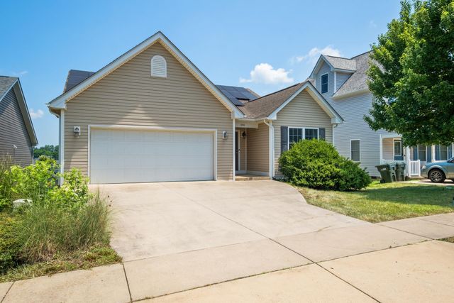 233 OVERVIEW ST, Waynesboro, VA 22980