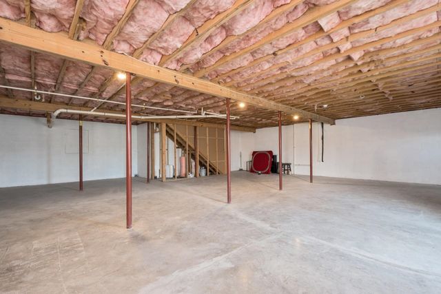 233 OVERVIEW ST, Waynesboro, VA 22980