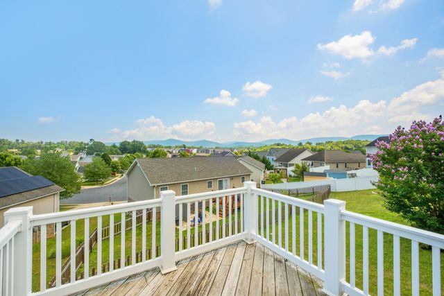 233 OVERVIEW ST, Waynesboro, VA 22980