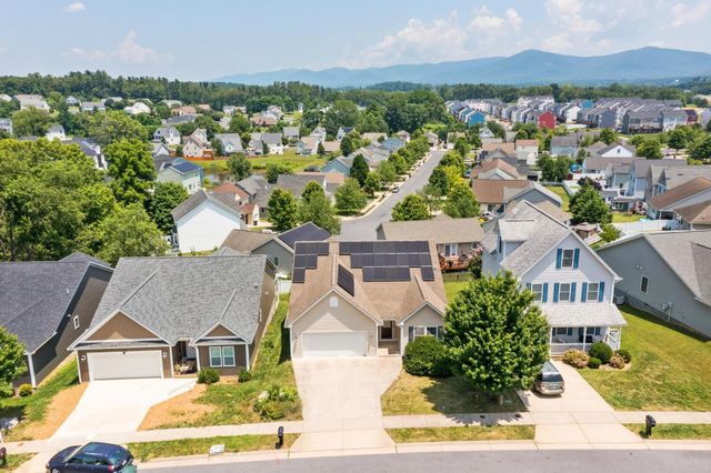 233 OVERVIEW ST, Waynesboro, VA 22980