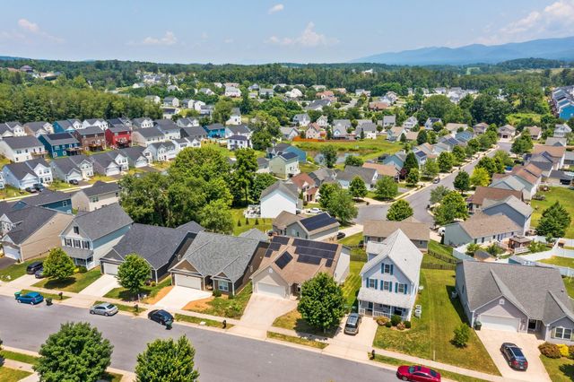 233 OVERVIEW ST, Waynesboro, VA 22980