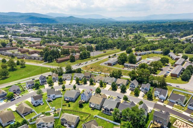 233 OVERVIEW ST, Waynesboro, VA 22980