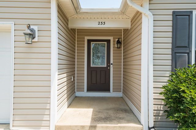 233 OVERVIEW ST, Waynesboro, VA 22980