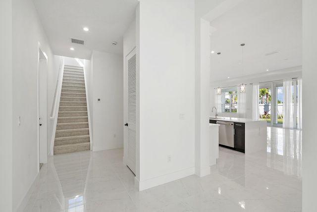 9516 St. Germain Drive, Palm Beach Gardens, FL 33412