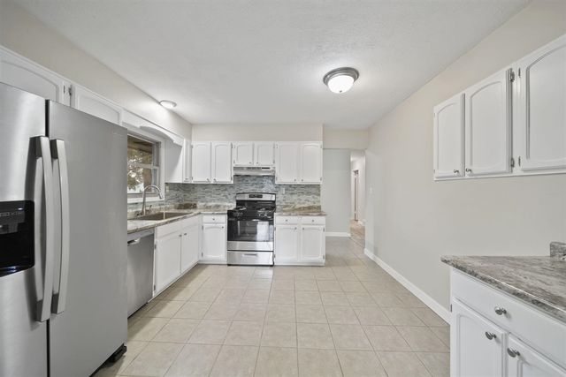 2539 Dorvin Drive, Jackson, MI 49201