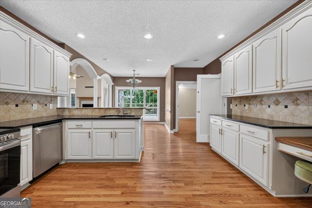 156 Henry Drive, Gray, GA 31032