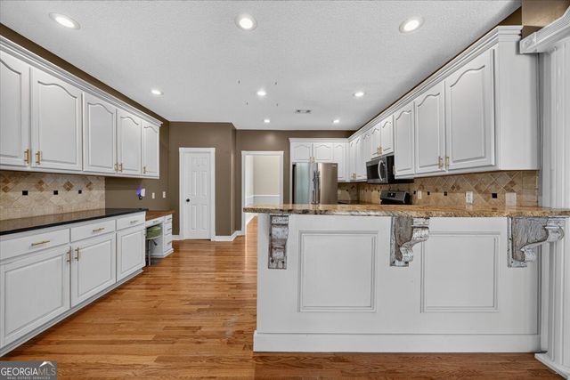 156 Henry Drive, Gray, GA 31032