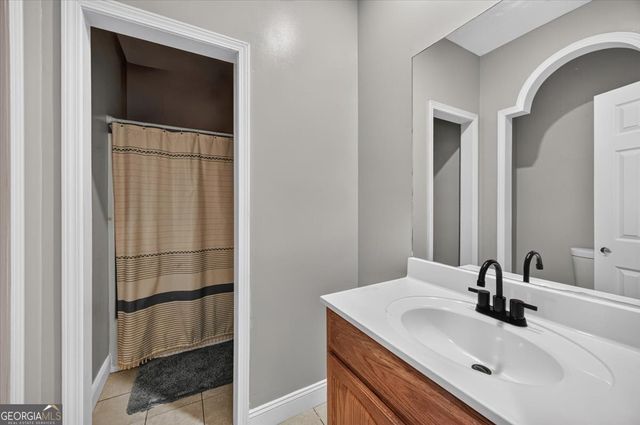 156 Henry Drive, Gray, GA 31032