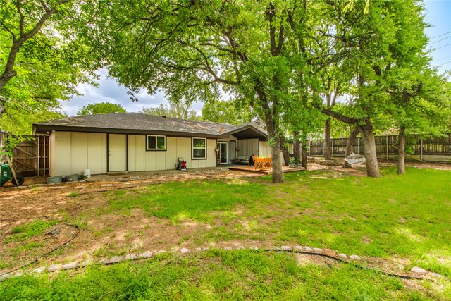 1209 Wade Drive, Bedford, TX 76022