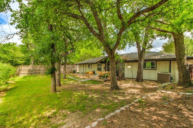 1209 Wade Drive, Bedford, TX 76022