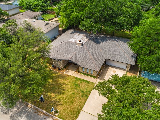 1209 Wade Drive, Bedford, TX 76022