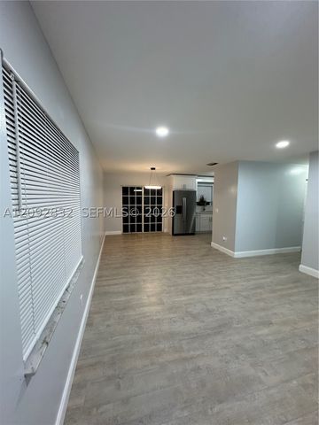4695 Cambridge St, Lake Worth, FL 33463