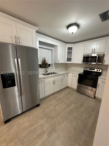 4695 Cambridge St, Lake Worth, FL 33463