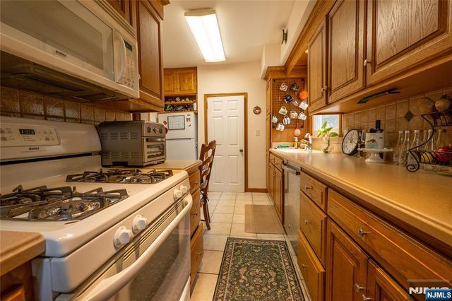 111 3rd Avenue, Westwood, NJ 07675