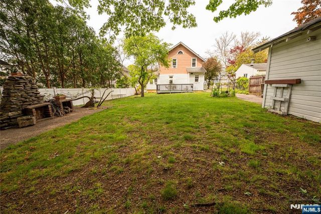 111 3rd Avenue, Westwood, NJ 07675
