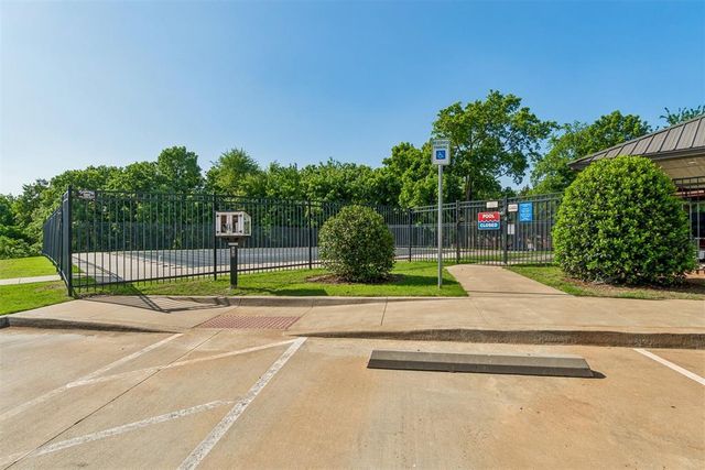 912 NW 185th Street, Edmond, OK 73012