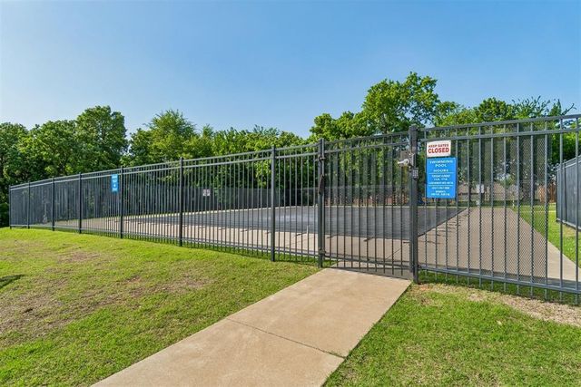 912 NW 185th Street, Edmond, OK 73012