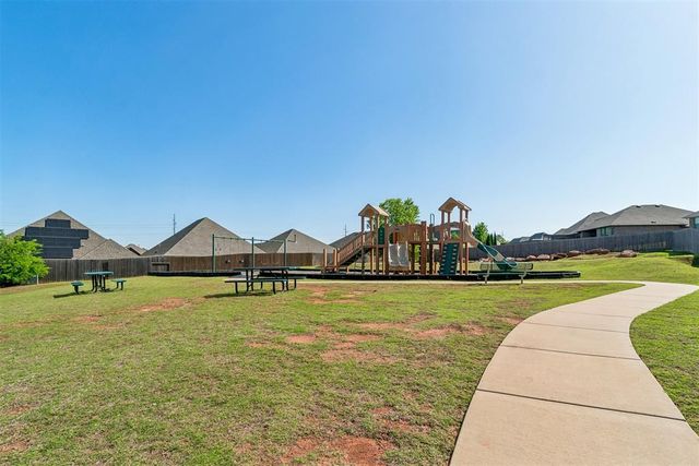 912 NW 185th Street, Edmond, OK 73012