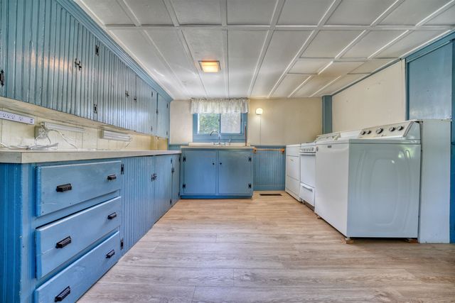 8 Meadowlark Lane, Andover, NH 03216