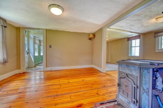 8 Meadowlark Lane, Andover, NH 03216