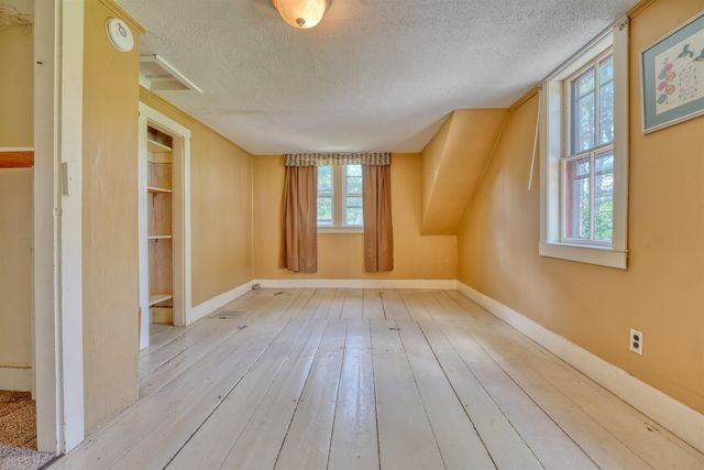 8 Meadowlark Lane, Andover, NH 03216