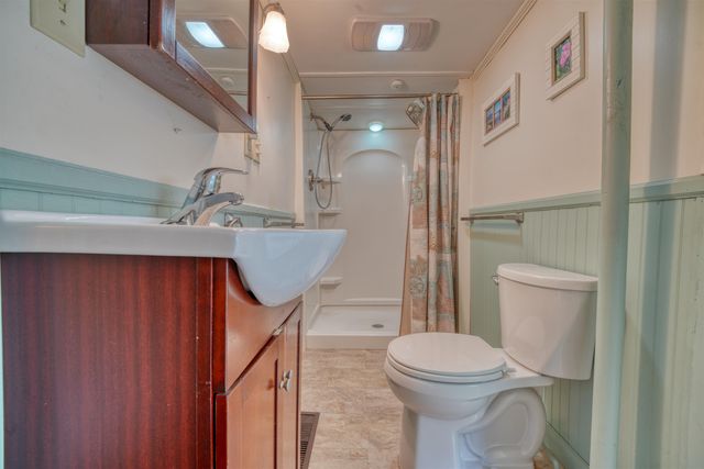 8 Meadowlark Lane, Andover, NH 03216