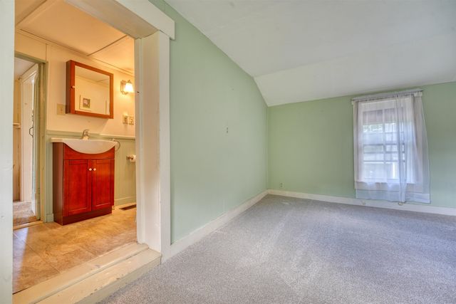 8 Meadowlark Lane, Andover, NH 03216