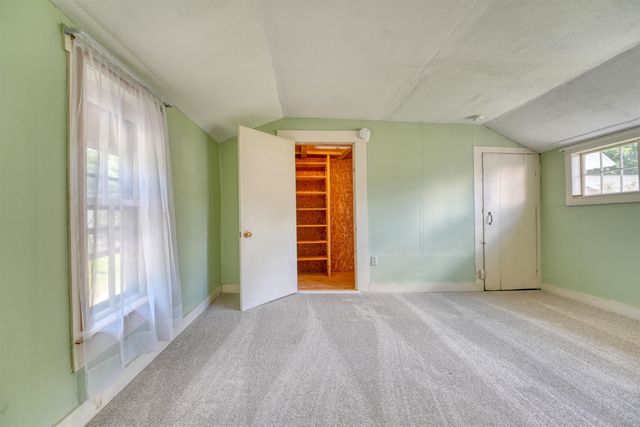 8 Meadowlark Lane, Andover, NH 03216