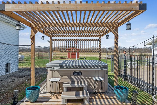 3203 148th Avenue, Milan, IL 61264