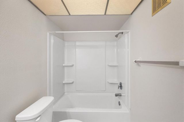 5800 HOLLYWOOD BOULEVARD 312, Sarasota, FL 34231