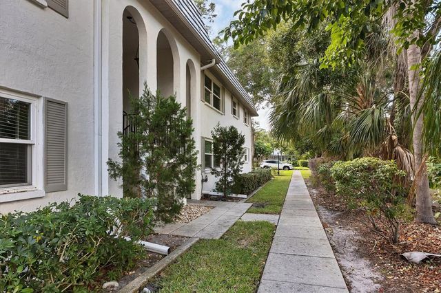 5800 HOLLYWOOD BOULEVARD 312, Sarasota, FL 34231