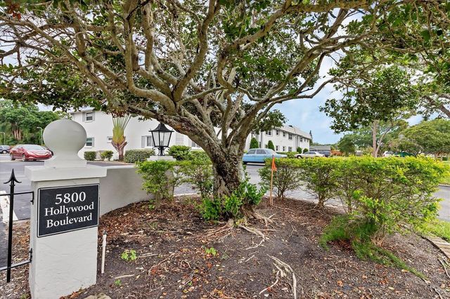 5800 HOLLYWOOD BOULEVARD 312, Sarasota, FL 34231