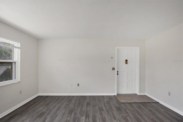 5800 HOLLYWOOD BOULEVARD 312, Sarasota, FL 34231