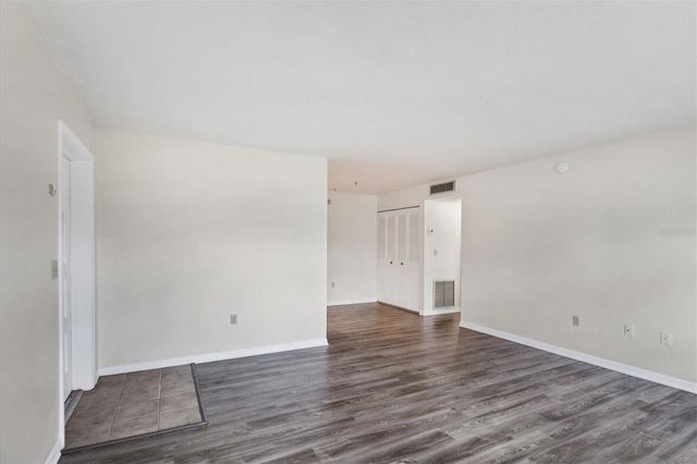 5800 HOLLYWOOD BOULEVARD 312, Sarasota, FL 34231
