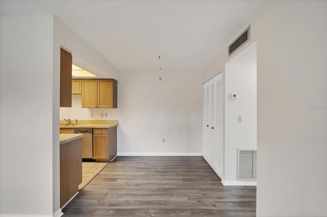 5800 HOLLYWOOD BOULEVARD 312, Sarasota, FL 34231