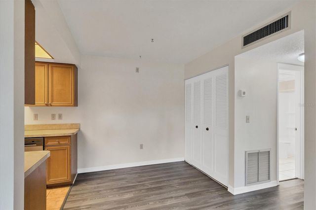 5800 HOLLYWOOD BOULEVARD 312, Sarasota, FL 34231