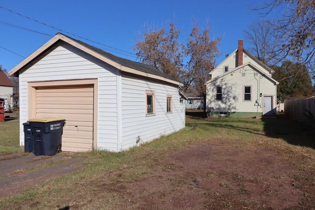 807 5th Ave E, Ashland, WI 54806