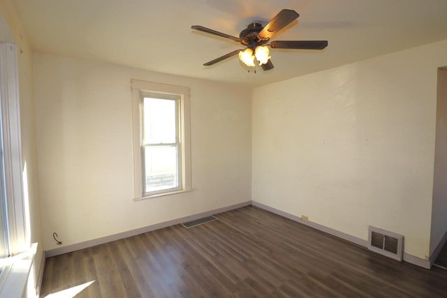 807 5th Ave E, Ashland, WI 54806