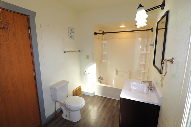 807 5th Ave E, Ashland, WI 54806