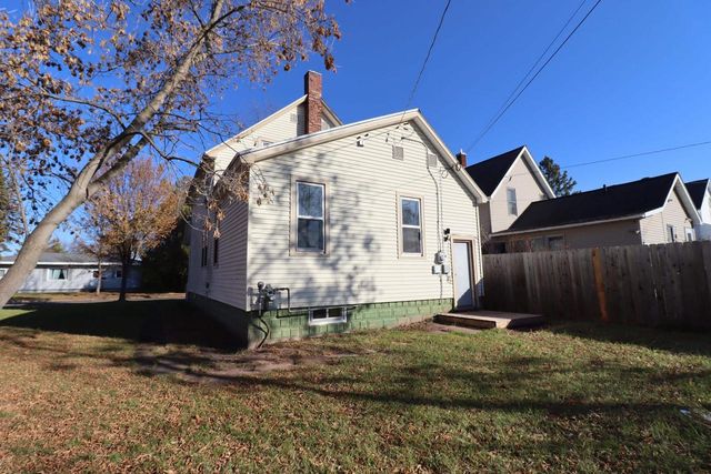 807 5th Ave E, Ashland, WI 54806