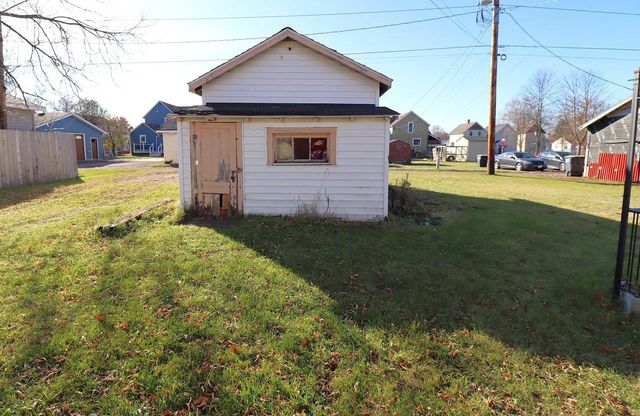 807 5th Ave E, Ashland, WI 54806