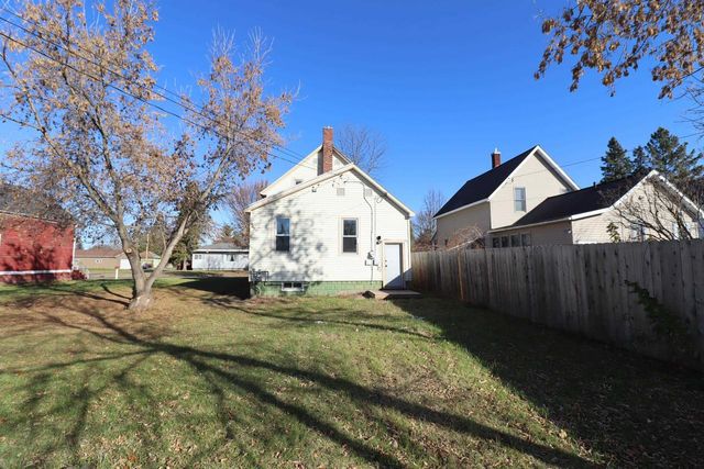 807 5th Ave E, Ashland, WI 54806