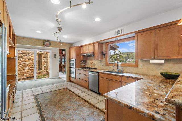 158 Kitchell Lake Dr, West Milford Twp., NJ 07480