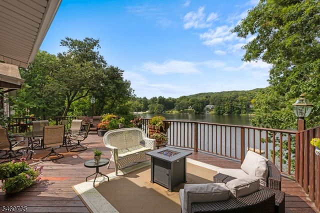 158 Kitchell Lake Dr, West Milford Twp., NJ 07480