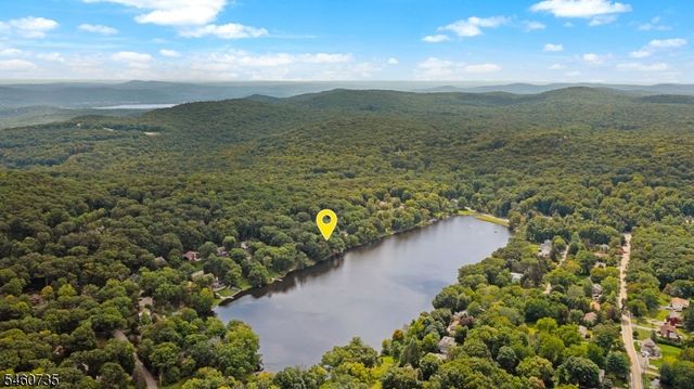 158 Kitchell Lake Dr, West Milford Twp., NJ 07480