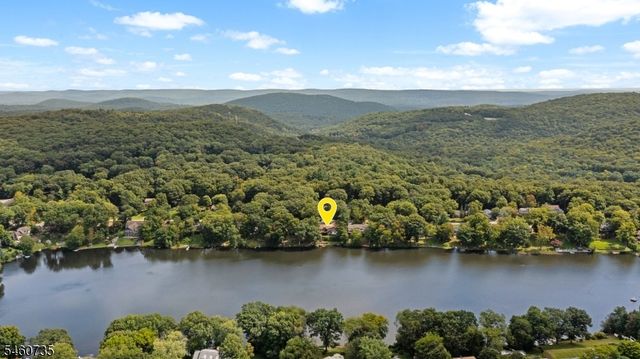 158 Kitchell Lake Dr, West Milford Twp., NJ 07480