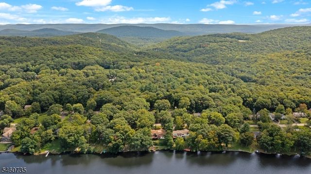 158 Kitchell Lake Dr, West Milford Twp., NJ 07480
