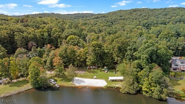 158 Kitchell Lake Dr, West Milford Twp., NJ 07480